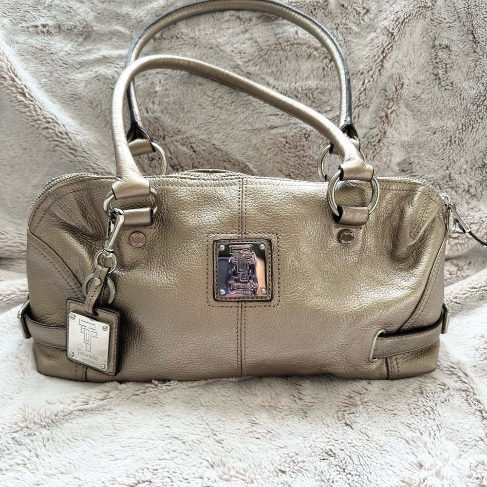 TIGNANELLO SHOUlDER BAG.
